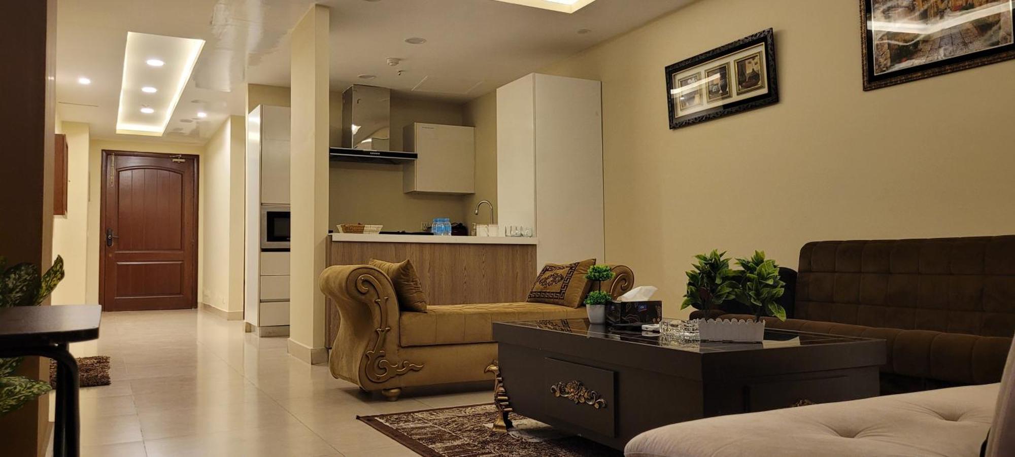 Goldcrest Luxury Apartments Lahaur Zewnętrze zdjęcie